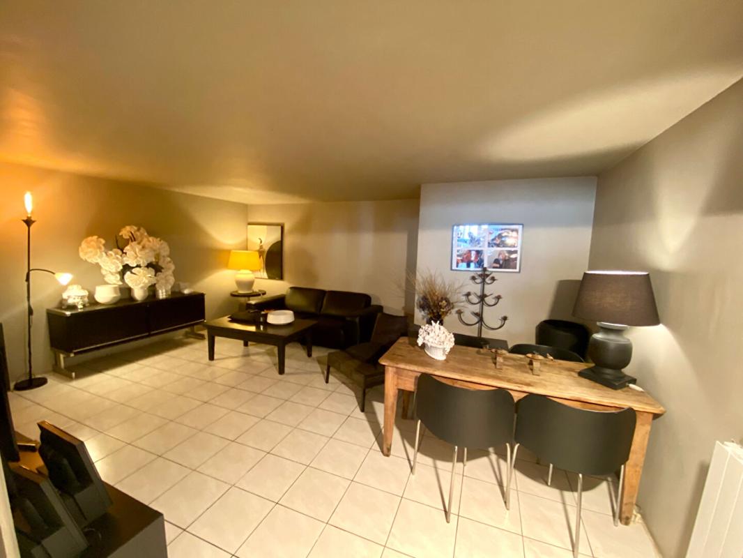 LE BEAUSSET Appartement Le Beausset 3 pièce(s) 111 m2 5