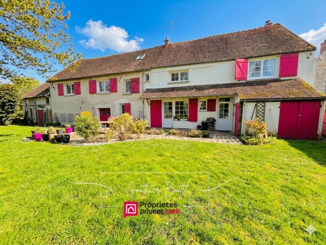 COULOMMIERS Longère proche Coulommiers 9 pièce(s) 250 m2 1