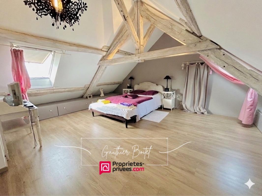 COULOMMIERS Longère proche Coulommiers 9 pièce(s) 250 m2 13