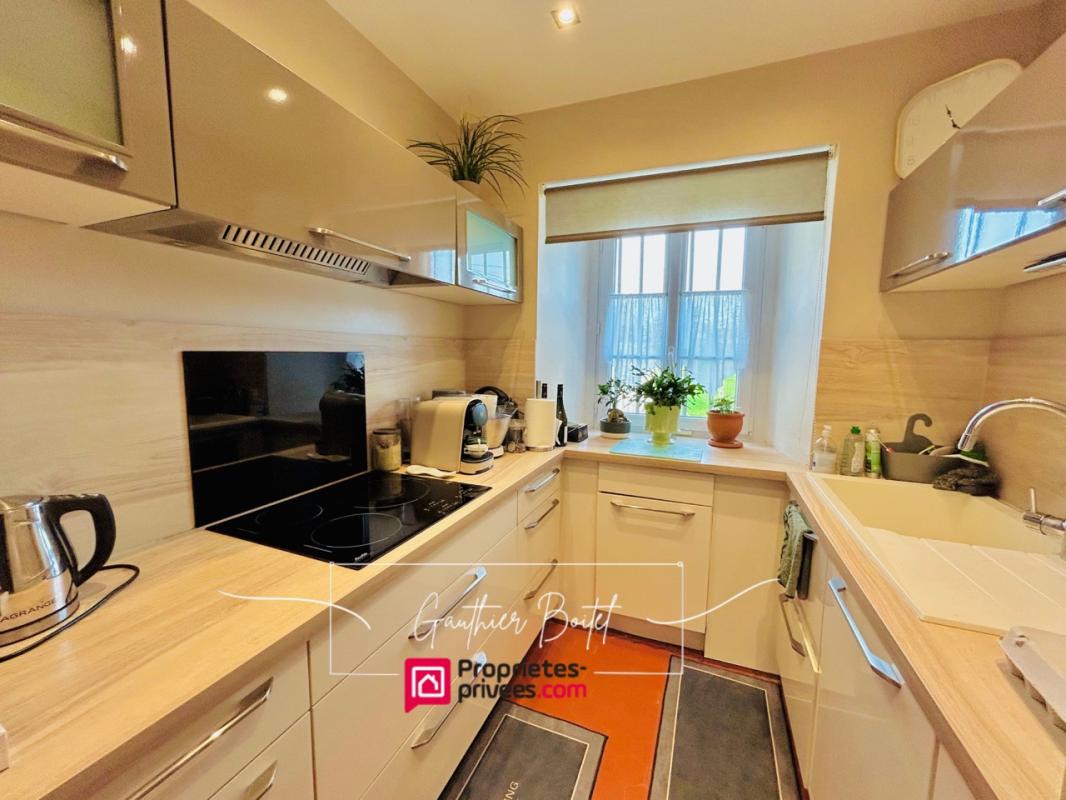 COULOMMIERS Longère proche Coulommiers 9 pièce(s) 250 m2 5