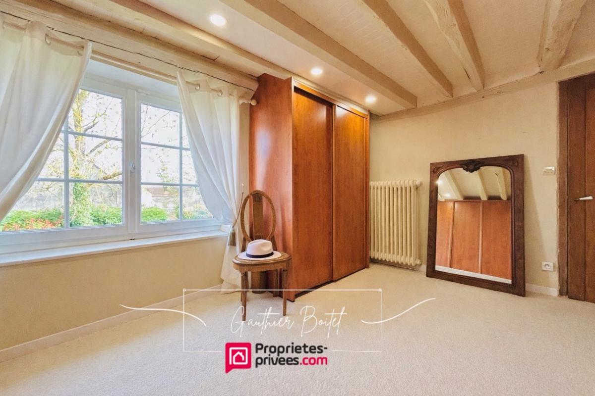 COULOMMIERS Longère proche Coulommiers 9 pièce(s) 250 m2 8