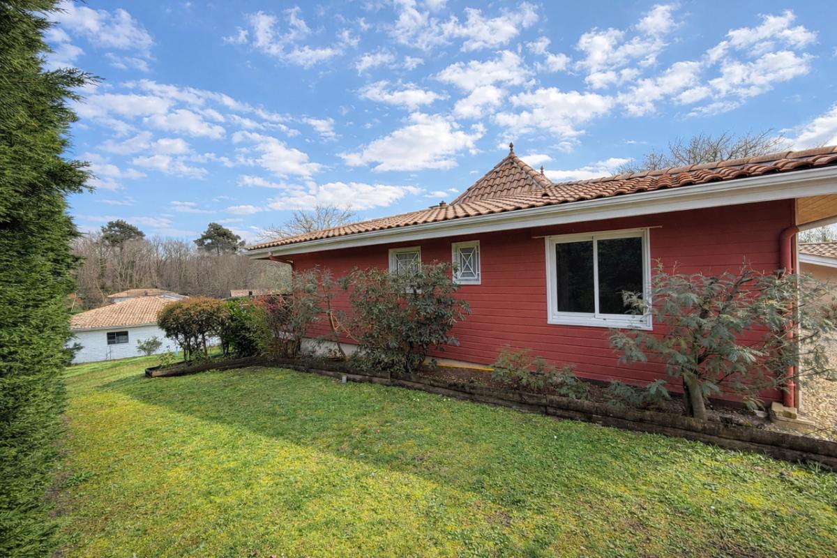 SALLES Maison 140m2 (dont véranda: 6m² et Studio 25m²) + garage et carport sur 1550m2 de terrain 14