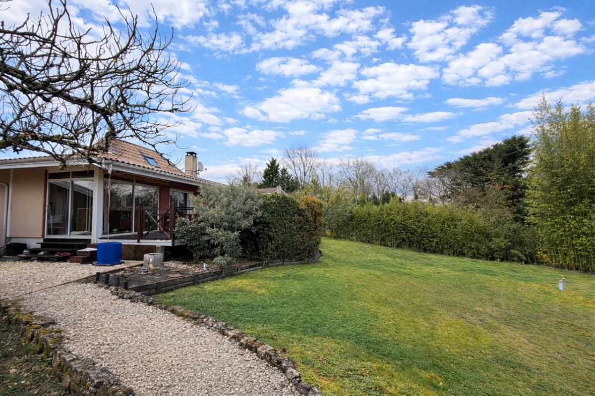 SALLES Maison 140m2 (dont véranda: 6m² et Studio 25m²) + garage et carport sur 1550m2 de terrain 15