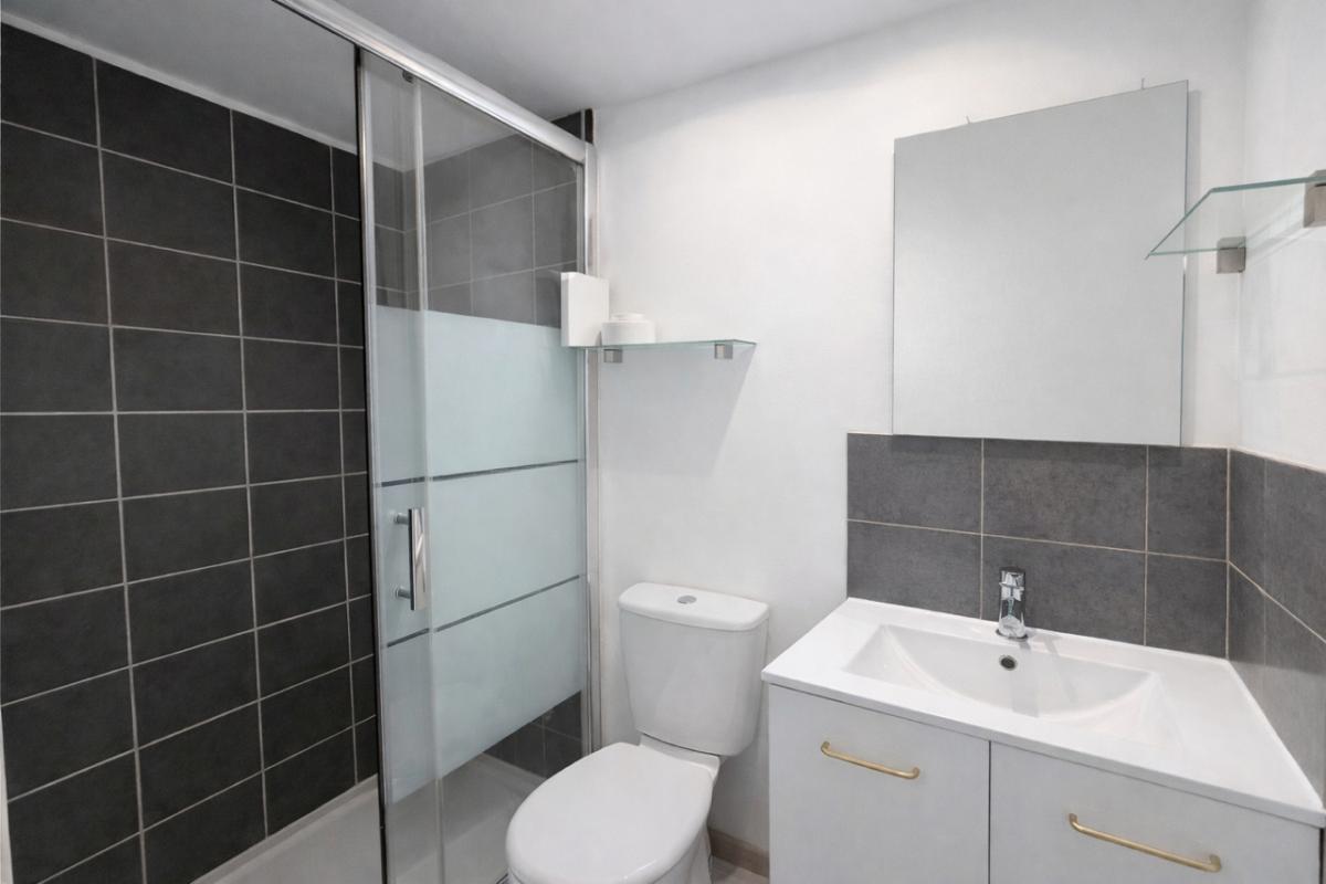 SALLES Maison 140m2 (dont véranda: 6m² et Studio 25m²) + garage et carport sur 1550m2 de terrain 17