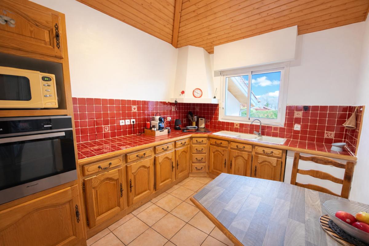 SALLES Maison 140m2 (dont véranda: 6m² et Studio 25m²) + garage et carport sur 1550m2 de terrain 8