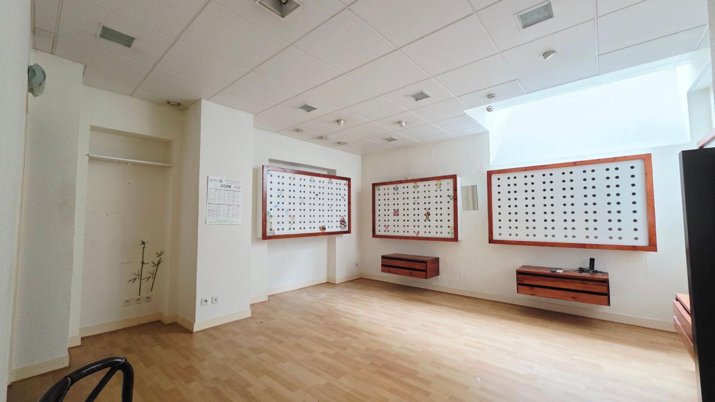 BOURGES BOURGES CENTRE MURS COMMERCIAUX 57M² 6