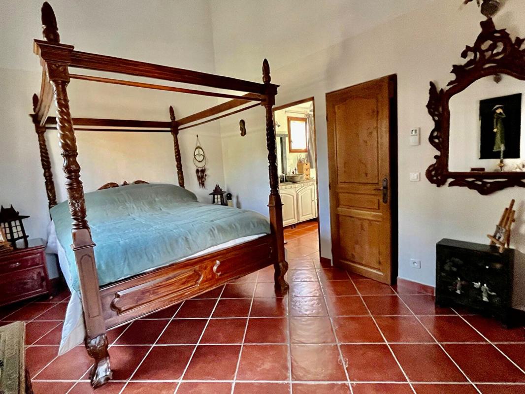 SAINT-MAXIMIN-LA-SAINTE-BAUME Maison avec piscine Saint Maximin La Sainte Baume 6 pièce(s) 133 m2 5