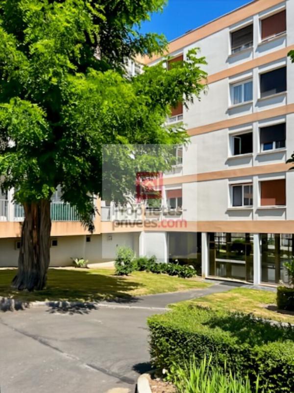 LAVAL Appartement T3 avec ascenseur 68 m2 5