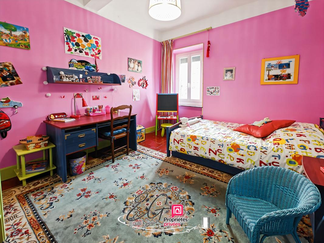 CAUNES-MINERVOIS Maison de caractère 1900, carreaux de ciment, tomettes, cheminées en marbre, cour et garage : Caunes-Minervois 15