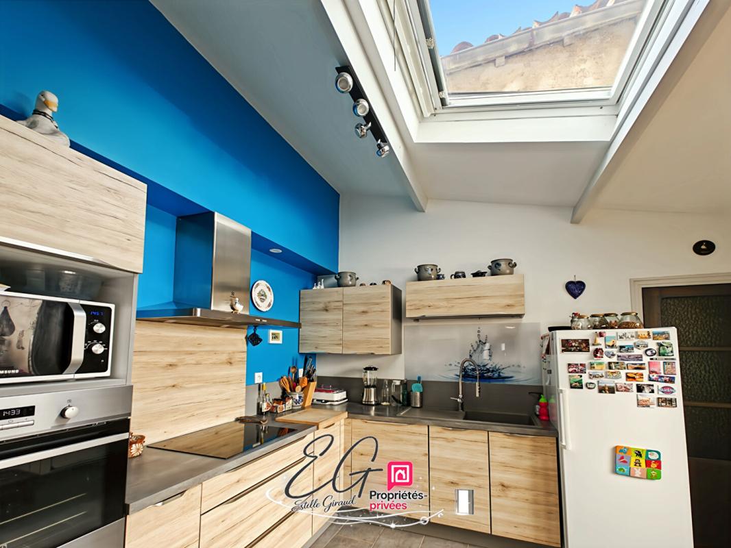 CAUNES-MINERVOIS Maison de caractère 1900, carreaux de ciment, tomettes, cheminées en marbre, cour et garage : Caunes-Minervois 7