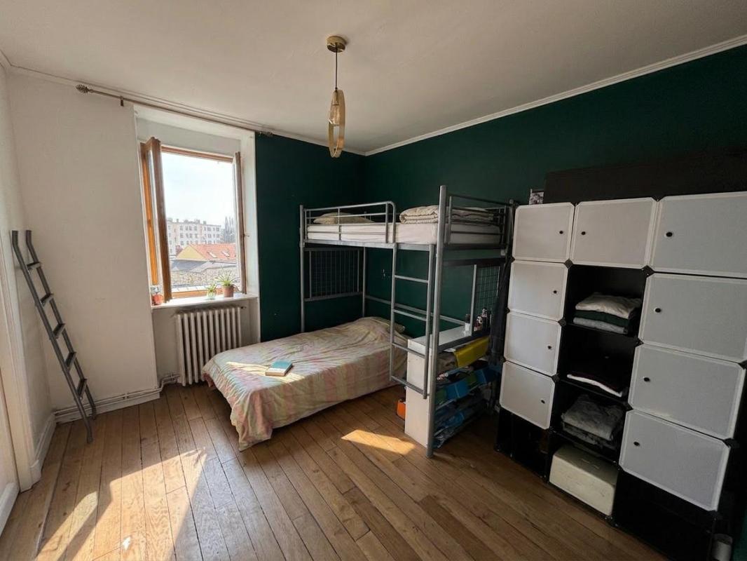 CORBEIL-ESSONNES T3 de 75 m² Vendu Occupé-Centre-Ville Corbeil-Essonnes 7