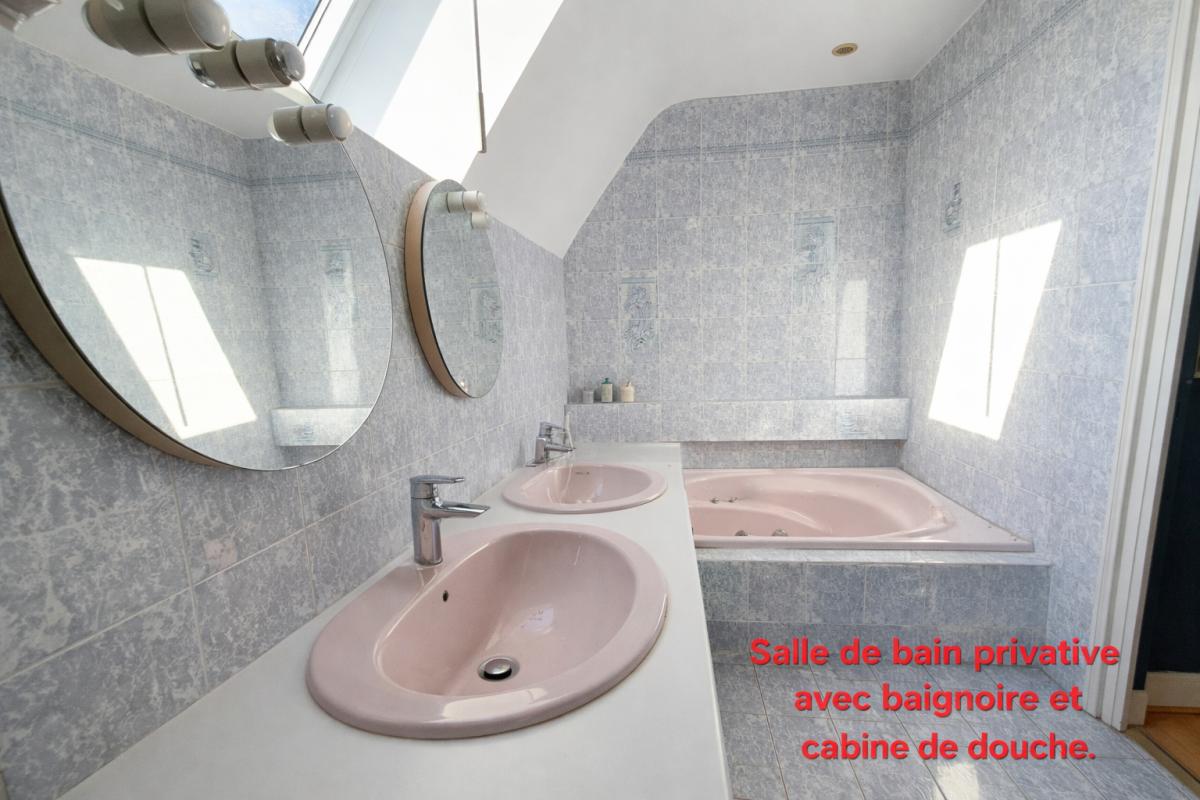 CLEGUER Maison de charme en pierres de 149 m2, Piscine chauffée, À 3 min de Plouay, 15 min de Lorient, Agglomération de Lorient, 25 min du littoral 10