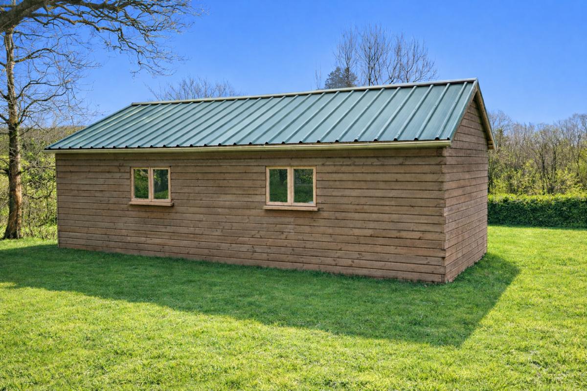 CLEGUER Maison de charme en pierres de 149 m2, Piscine chauffée, À 3 min de Plouay, 15 min de Lorient, Agglomération de Lorient, 25 min du littoral 15