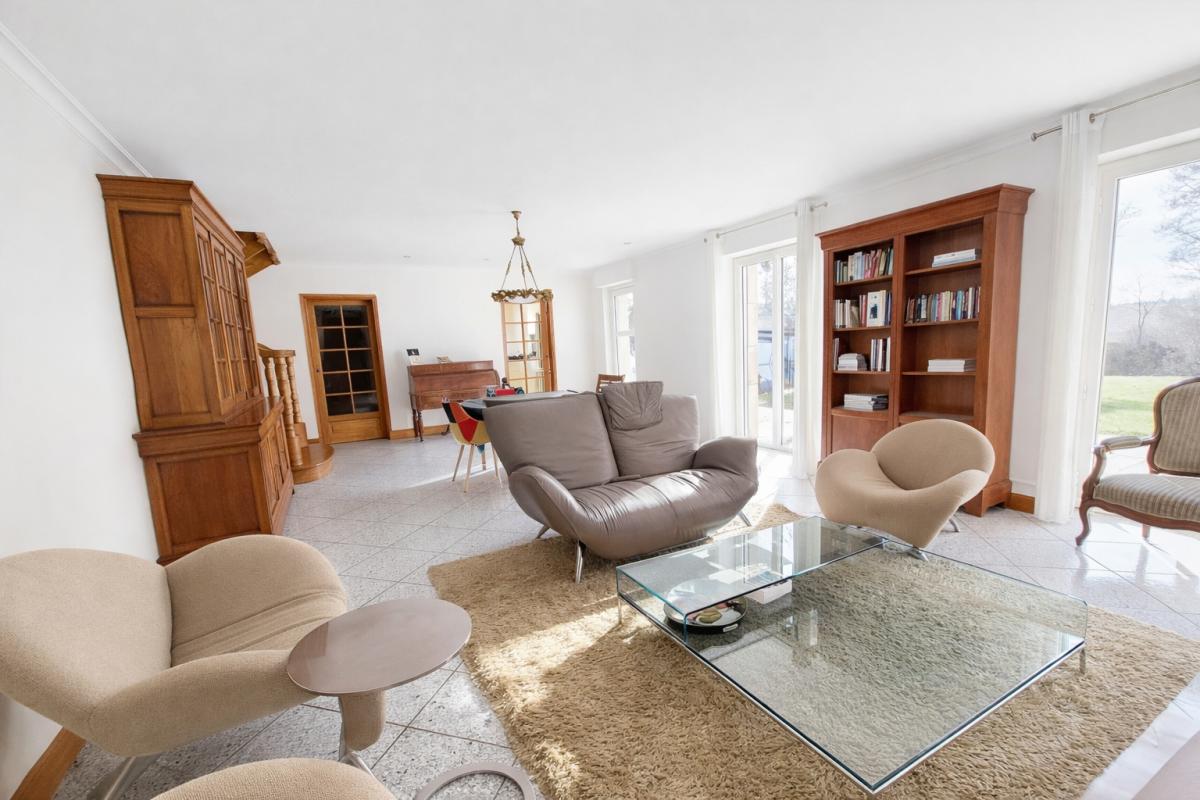 CLEGUER Maison de charme en pierres de 149 m2, Piscine chauffée, À 3 min de Plouay, 15 min de Lorient, Agglomération de Lorient, 25 min du littoral 5