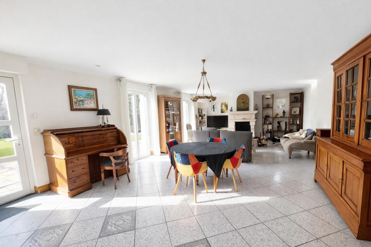 CLEGUER Maison de charme en pierres de 149 m2, Piscine chauffée, À 3 min de Plouay, 15 min de Lorient, Agglomération de Lorient, 25 min du littoral 6