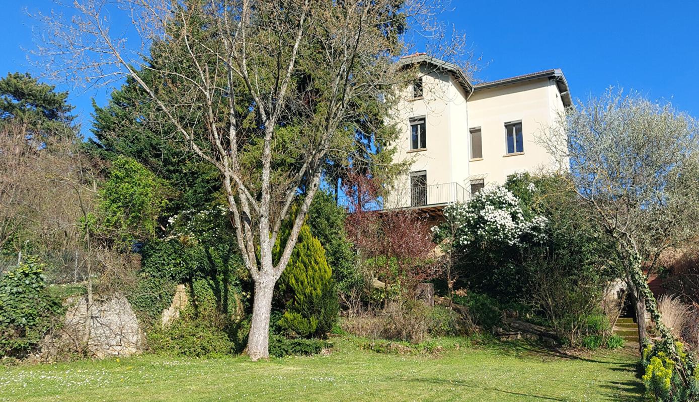 SAINT-CYR-AU-MONT-D'OR Propriété Saint Cyr Au Mont D Or 5 pièce(s) 126.94 m2 4