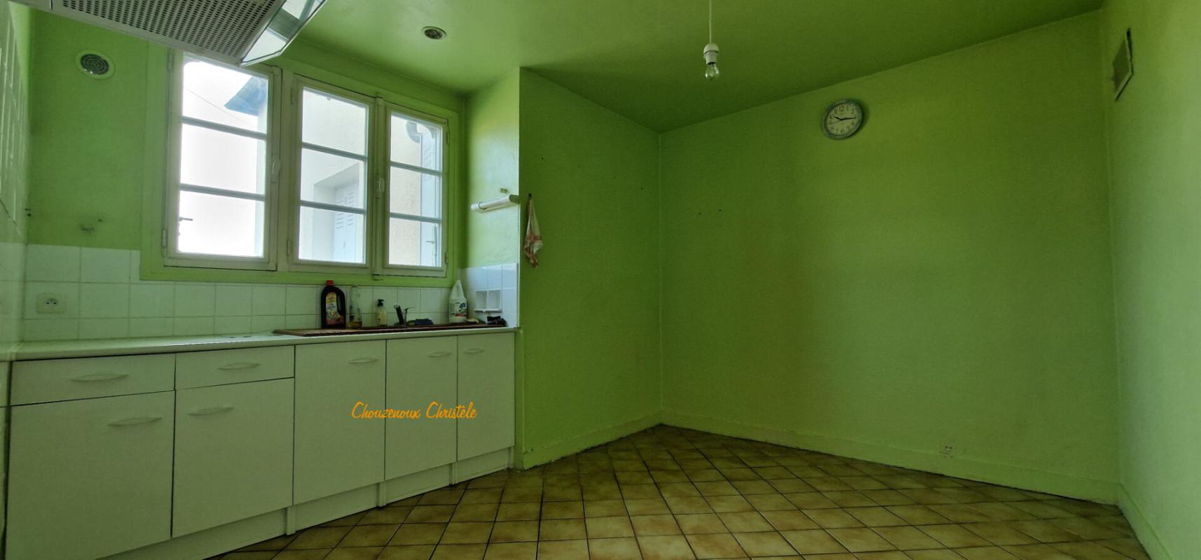 TERRASSON-LAVILLEDIEU 24120 Terrasson Lavilledieu : maison de ville à rafraîchhir 3