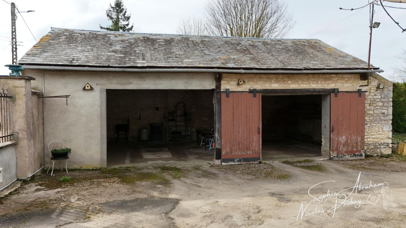 ANGERVILLE Fermette avec dépendances et terrain constructible 12
