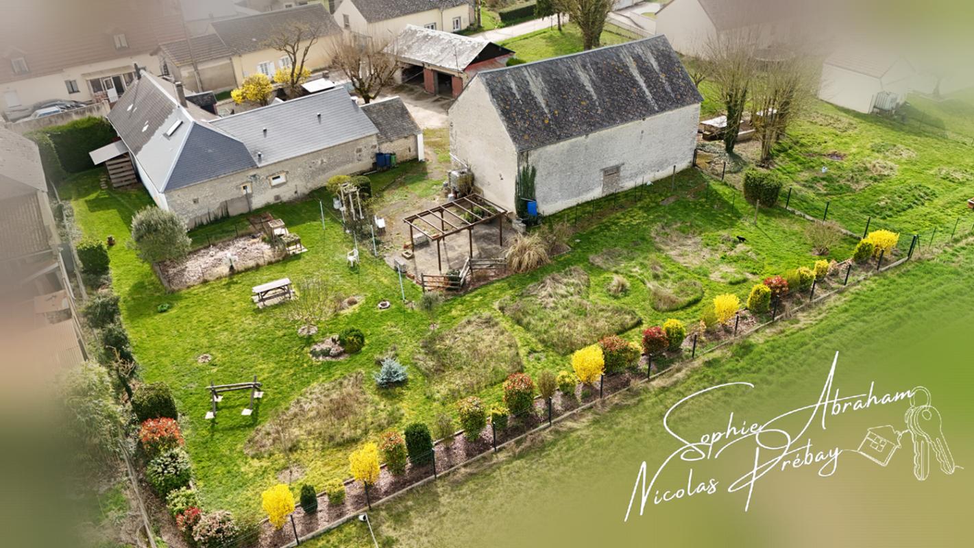 BAZOCHES-LES-GALLERANDES Fermette avec dépendances et terrain constructible 16