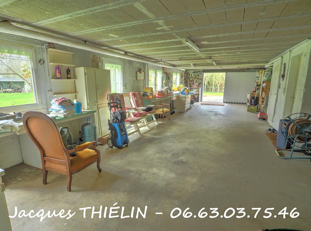 LONGUE-JUMELLES Au coeur de Longué-Jumelles volumes remarquables et parc arboré pour cette propriété d'exception 12