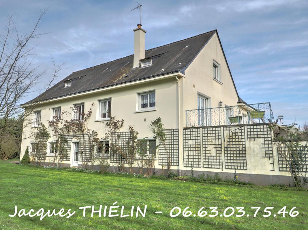 LONGUE-JUMELLES Au coeur de Longué-Jumelles volumes remarquables et parc arboré pour cette propriété d'exception 15