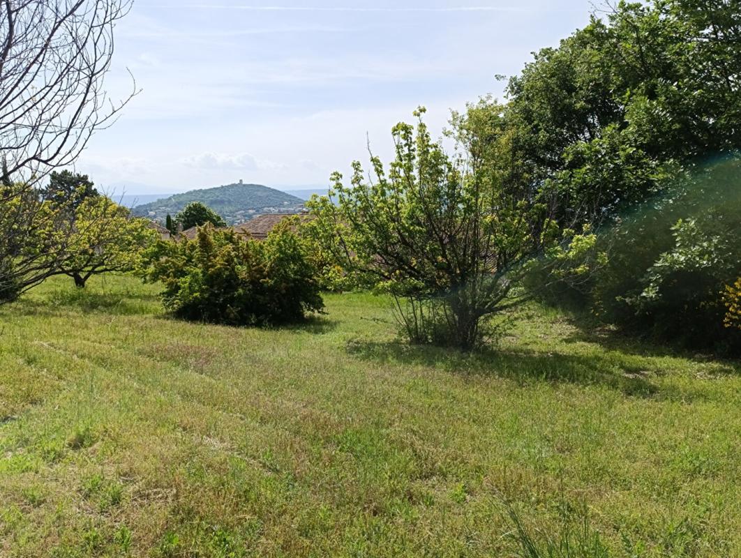 MANOSQUE Magnifique terrain 1840 m2 vue panoramique ! 2