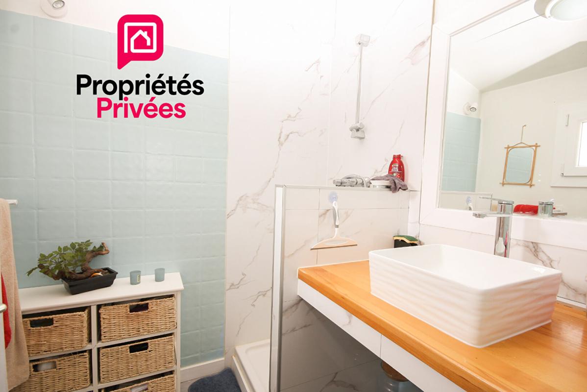 BOUC-BEL-AIR Bouc Bel Air  Maison de plain-pied  5 pièces  110 m²  Piscine  Au calme 10