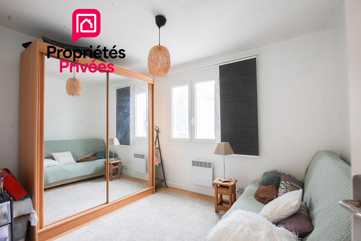 BOUC-BEL-AIR Bouc Bel Air  Maison de plain-pied  5 pièces  110 m²  Piscine  Au calme 15