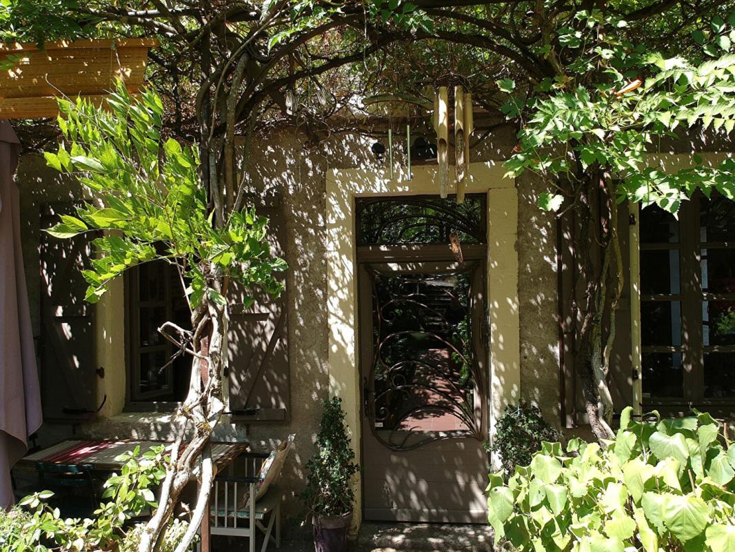 CAHORS Maison en pierre sans travaux à Cahors avec jardin 14
