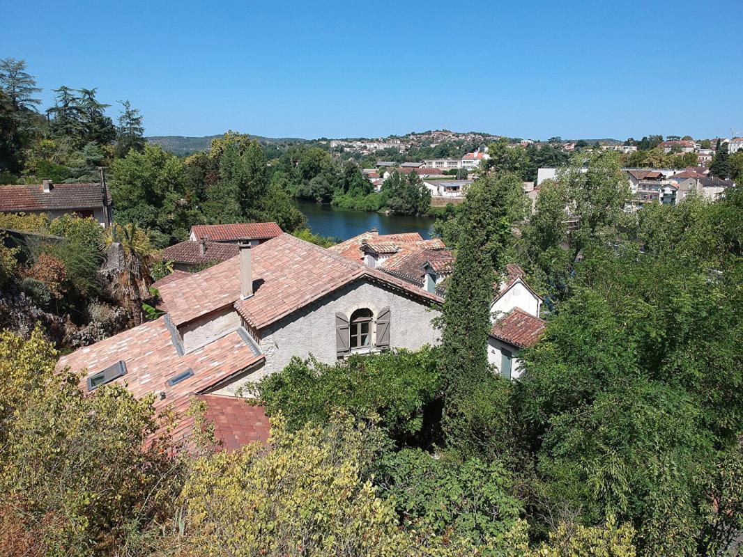 CAHORS Maison en pierre sans travaux à Cahors avec jardin 16
