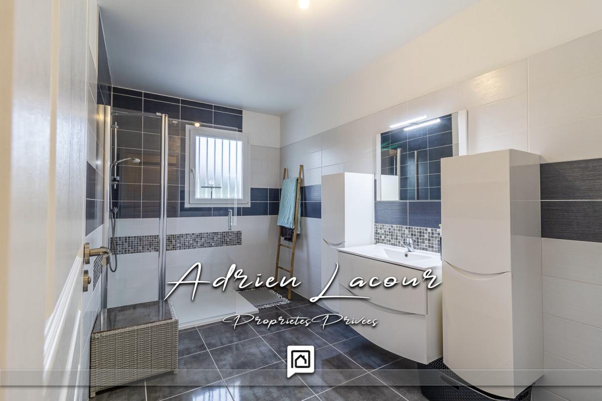 PRUNIERS-EN-SOLOGNE Maison Pruniers En Sologne 7 pièce(s) 144 m2 12