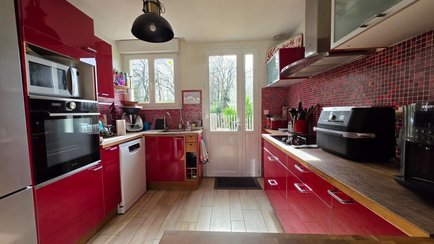 SOULAC-SUR-MER Maison 8 pièces de 160 m²  Terrain 1127 m²  Au calme, lisière de forêt 4