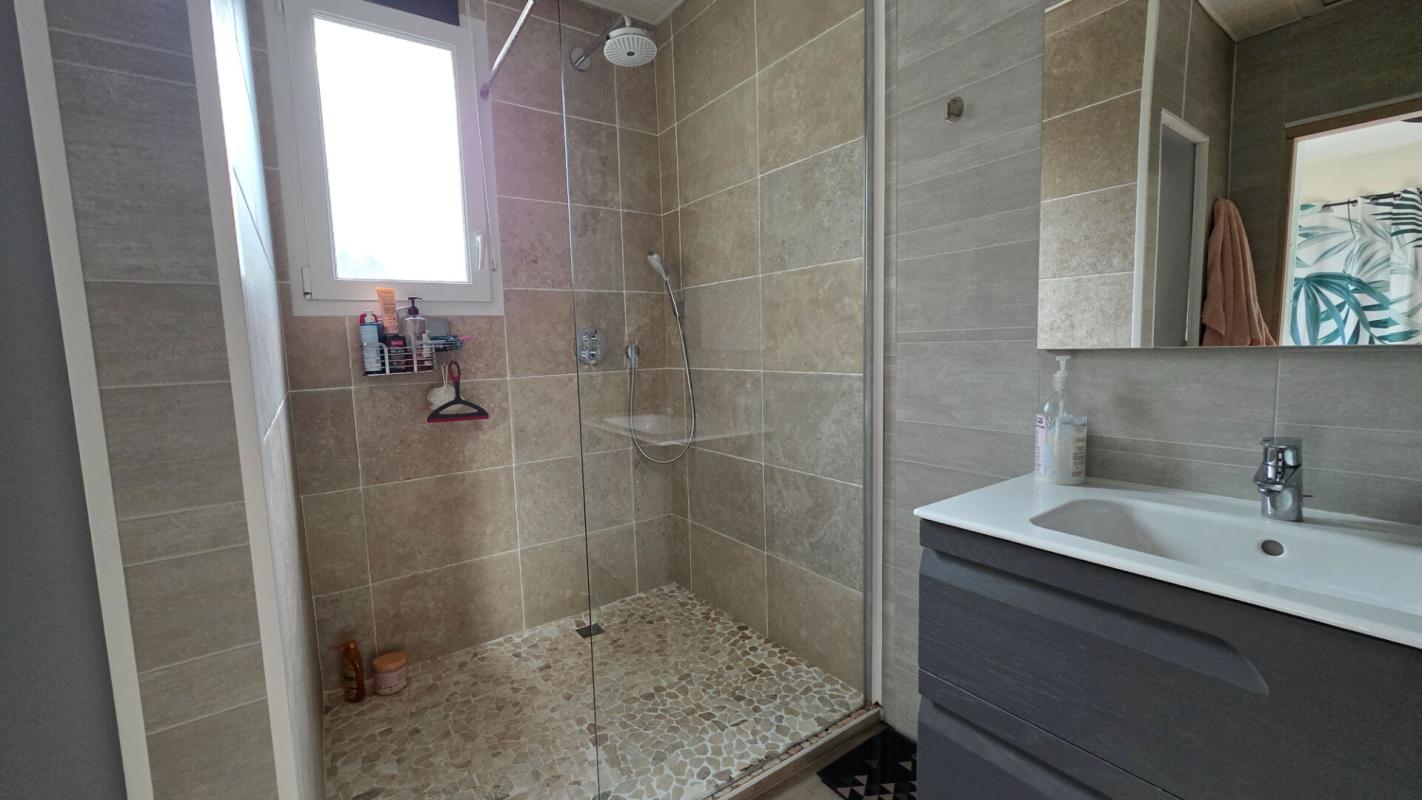 SOULAC-SUR-MER Maison 8 pièces de 160 m²  Terrain 1127 m²  Au calme, lisière de forêt 7