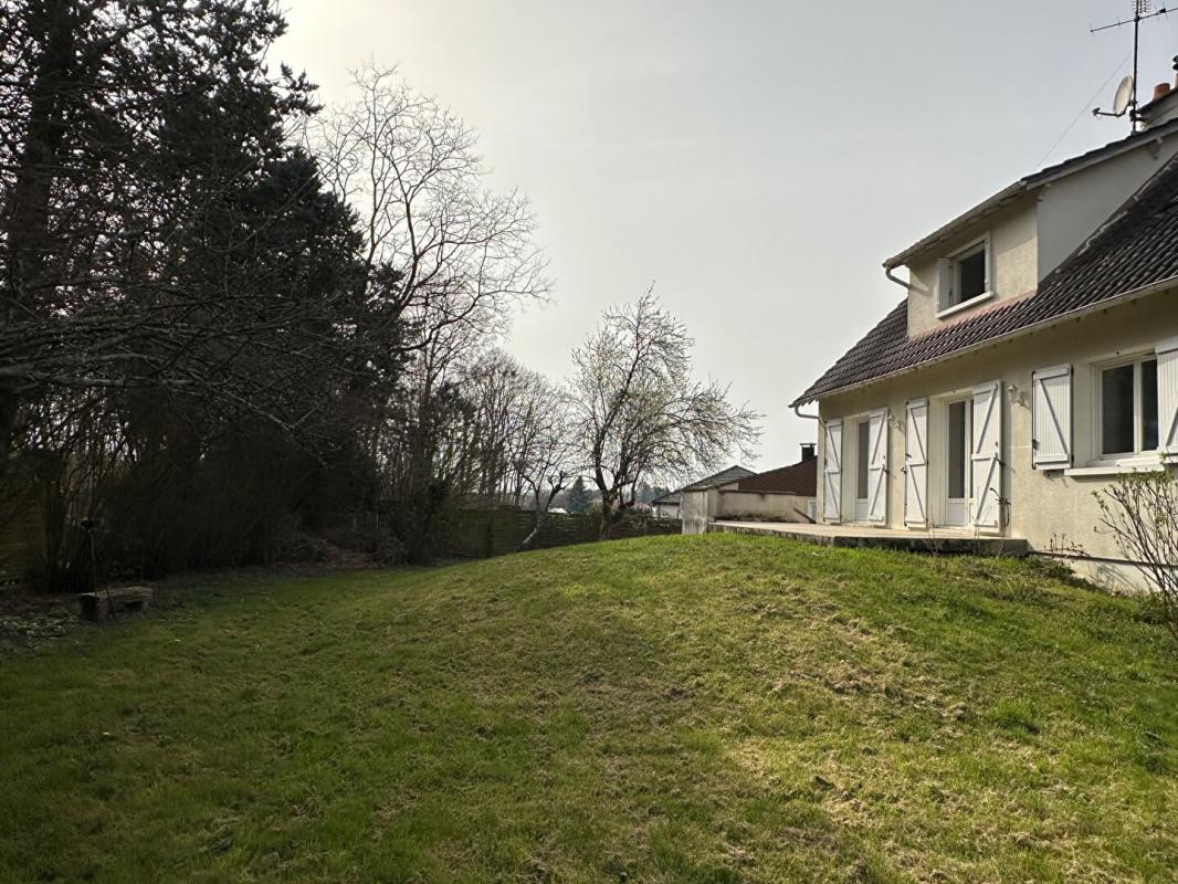 PANNES PANNES, PROCHE MONTARGIS - 1h de PARIS Gare de BERCY - MAISON 6 PIECES, SOUS-SOL, TERRAIN 907 m26 pièce(s) 110 m2 14