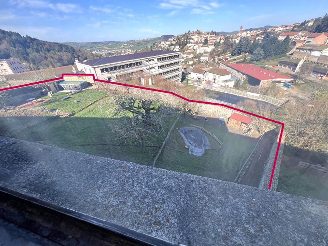 THIZY THIZY -LES-BOURGS. Maison ancienne rénovée 6 pièces 162m2 + 305m2 de dépendances + jardin 17