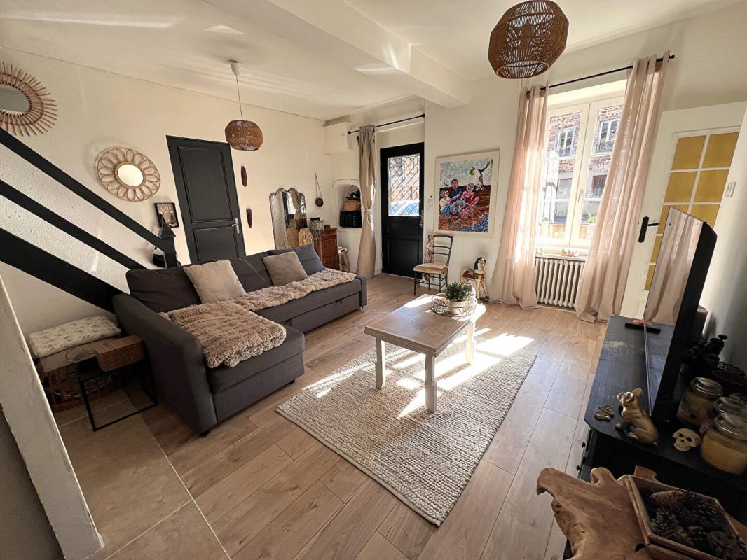 THIZY THIZY -LES-BOURGS. Maison ancienne rénovée 6 pièces 162m2 + 305m2 de dépendances + jardin 6