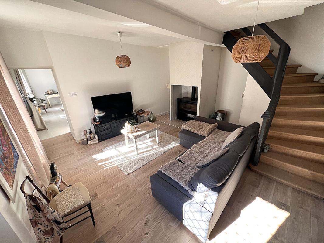 THIZY THIZY -LES-BOURGS. Maison ancienne rénovée 6 pièces 162m2 + 305m2 de dépendances + jardin 7