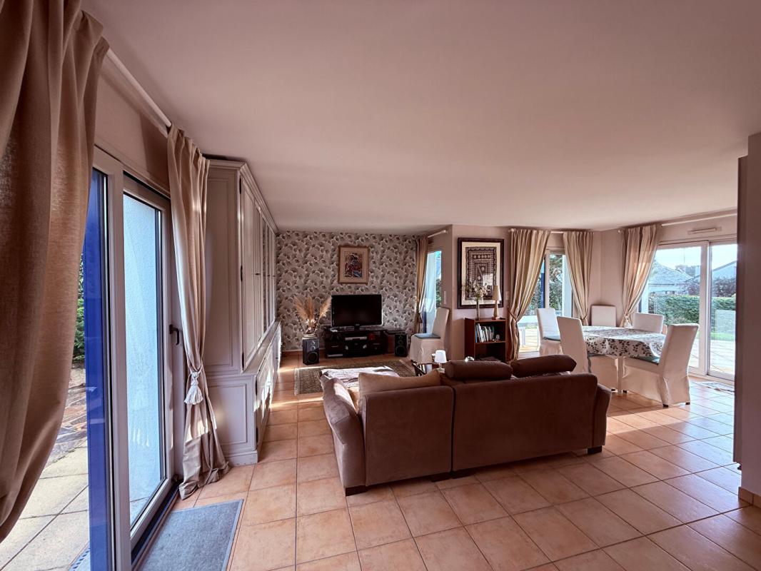 LA TRINITE-SUR-MER Propriété située au calme dans le centre La trinité sur Mer 56470 6