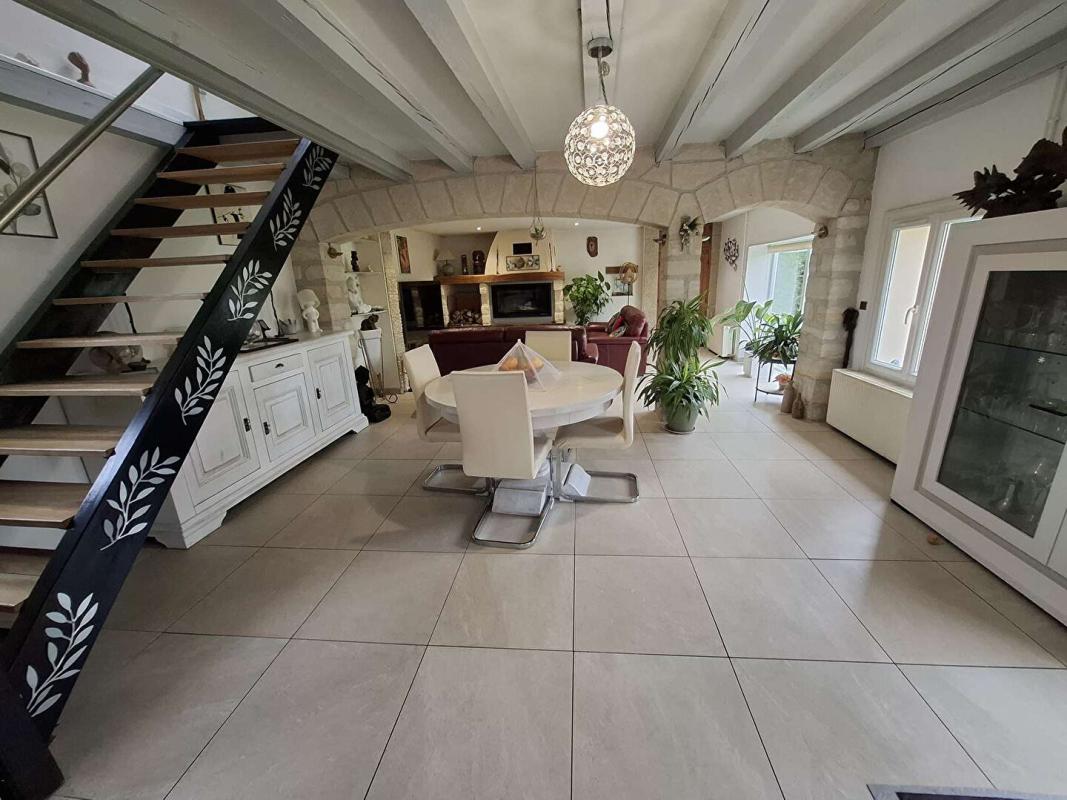 L'AIGLE Maison habitable de suite proche L'Aigle 8 pièce(s) 147 m2 5