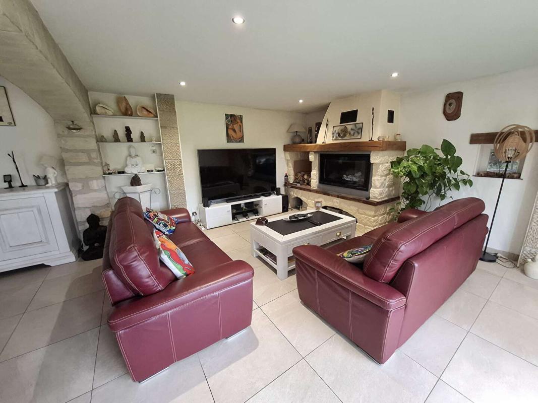 L'AIGLE Maison habitable de suite proche L'Aigle 8 pièce(s) 147 m2 6