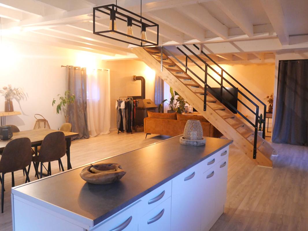 SAINT-ROMAIN-EN-JAREZ Ancien Corps De Ferme  SAINT -ROMAIN- EN- JAREZ 18