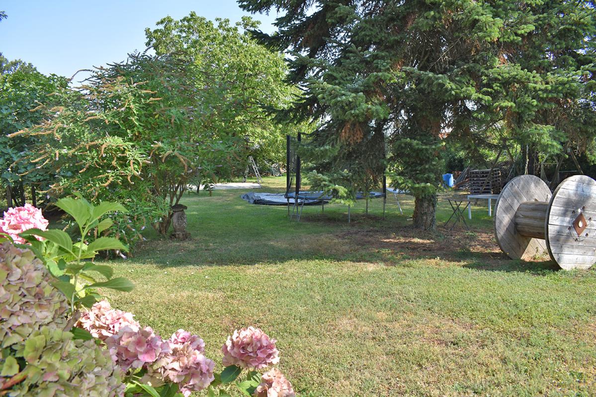 SAINT-GENIES Propriété Saint Genies 10 pièce(s) 187 m2 7