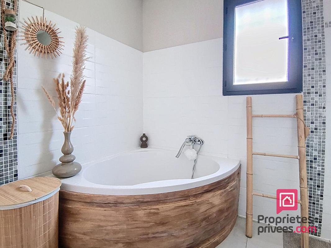 SAINT-MAXIMIN-LA-SAINTE-BAUME Villa contemporaine, 6 pièces 156 m2 10