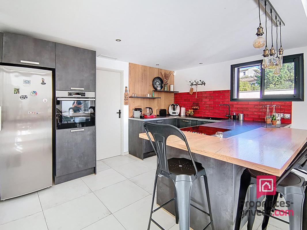 SAINT-MAXIMIN-LA-SAINTE-BAUME Villa contemporaine, 6 pièces 156 m2 8