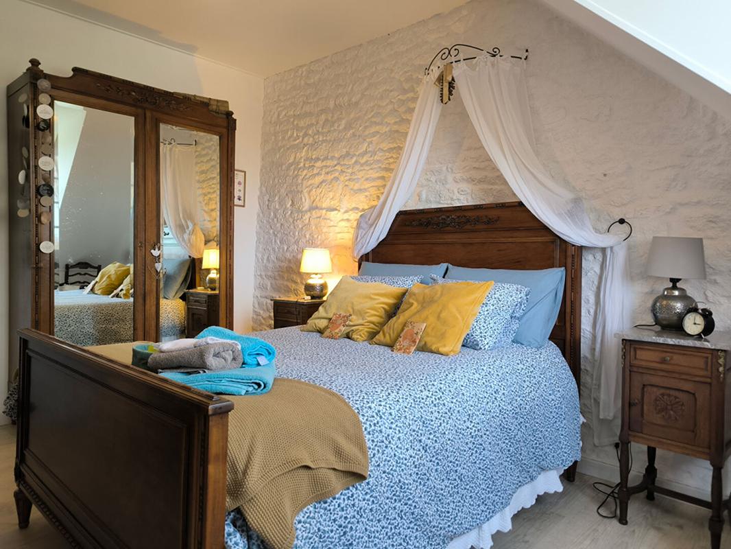 SAINT-BENIN-DES-BOIS Saint Benin Des Bois Splendide maison 7 pièce(s) 194 m2 10