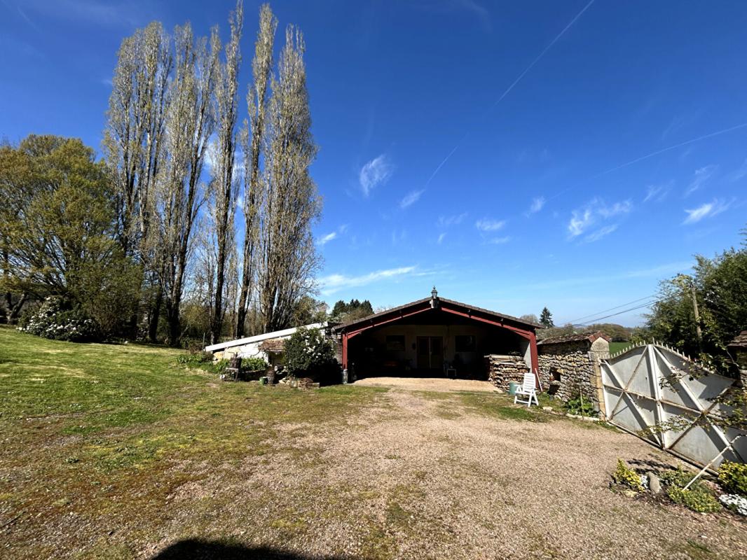 SAINT-BENIN-DES-BOIS Saint Benin Des Bois Splendide maison 7 pièce(s) 194 m2 17