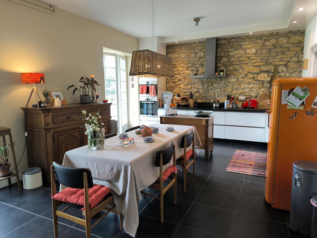 SAINT-BENIN-DES-BOIS Saint Benin Des Bois Splendide maison 7 pièce(s) 194 m2 4