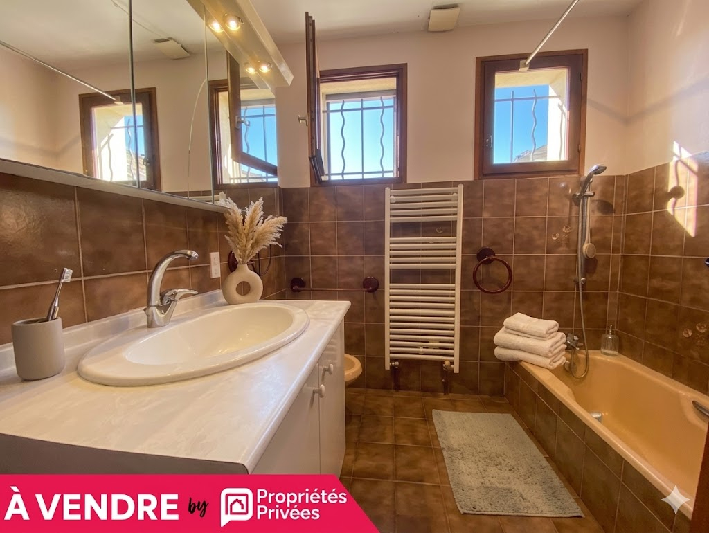 DIGNE-LES-BAINS Maison Digne Les Bains 3 pièce(s) 80.98 m2 6