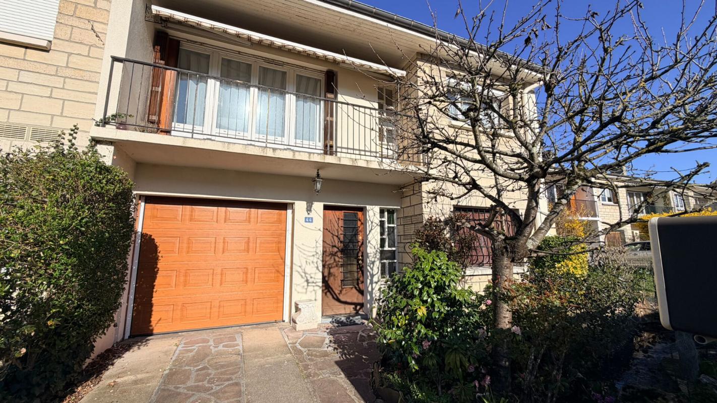 TAVERNY Maison familiale  5 pièces  86 m² , située à Taverny, Quartier Mermoz - Les Ecouardes 1