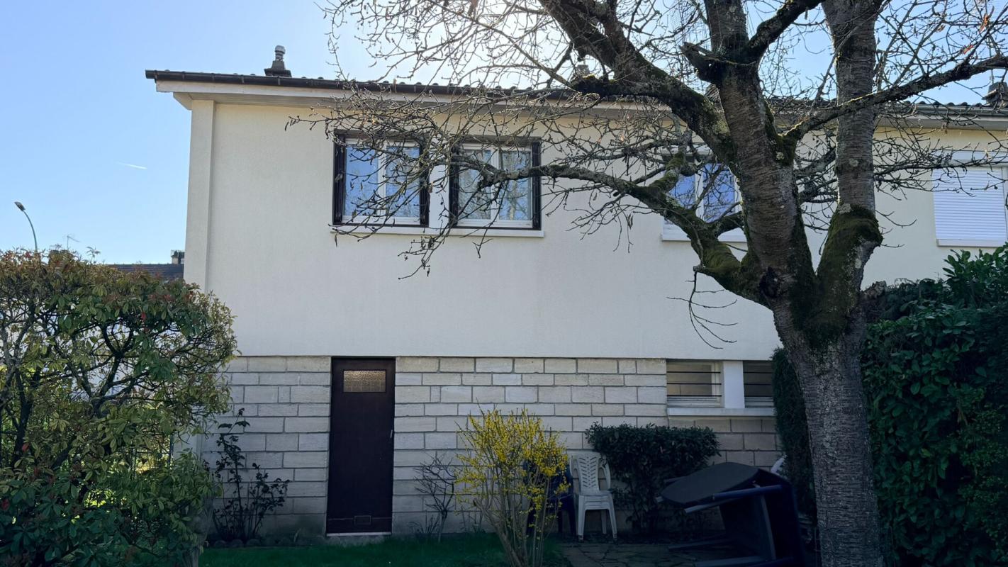 TAVERNY Maison familiale  5 pièces  86 m² , située à Taverny, Quartier Mermoz - Les Ecouardes 2